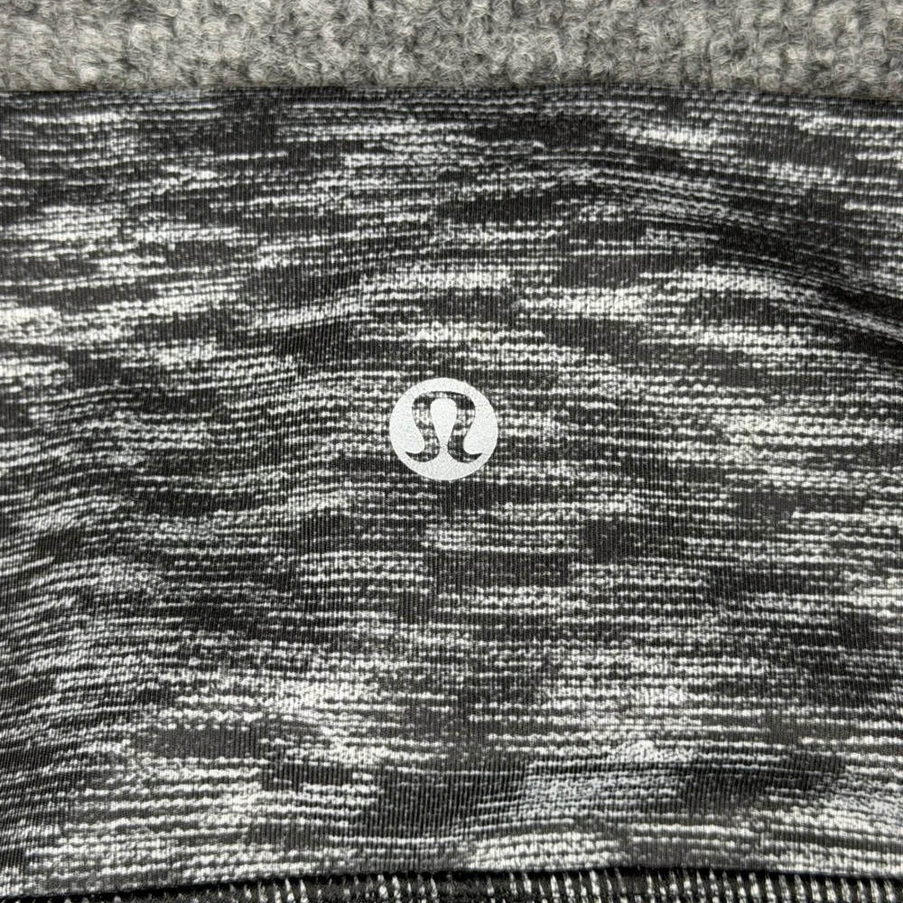 Lululemon Space Dye Black‎ White Mesh Crop Leggings High Rise Size 4 - Picture 3 of 7